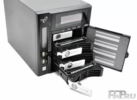 Внешний вид файлового сервера Thecus N4200 Pro