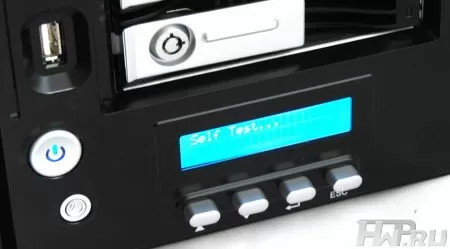 LCD экран файлового сервера Thecus N5500
