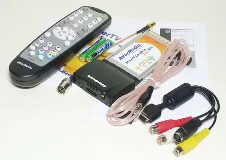 Комплект поставки ТВ-тюнера AverMedia AverTV CardBus Plus