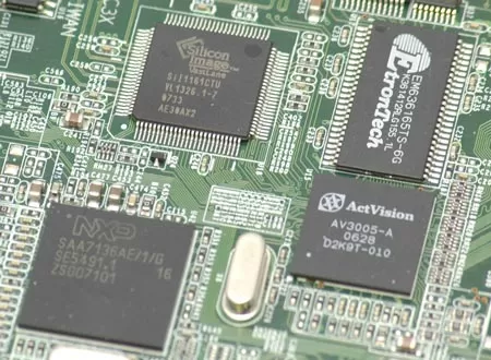 Плата ТВ-тюнера AverTV DVI Box9