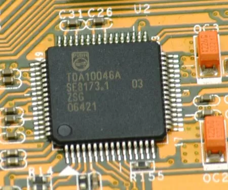 Чип Philips TDA10046A