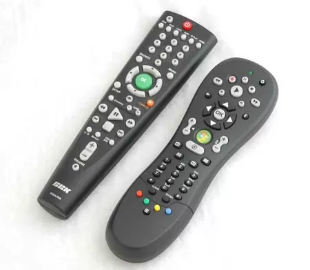Сравнение пульта ДУ для Windows MCE и для DVD-плеера BBK