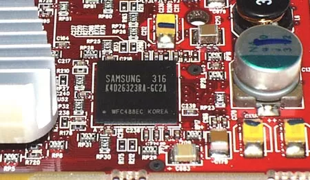 Чипы памяти на HIS Excalibur Radeon 9800 PRO