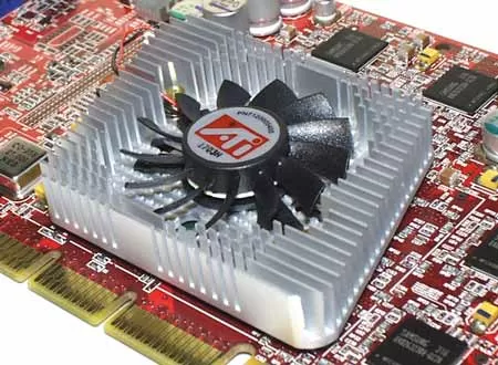 Кулер на видеочипе ATI Radeon 9800 PRO