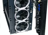 Crown CMC-GS10RGB – стильный корпус для броской сборки